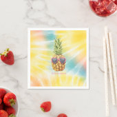 Serviette En Papier Ananas cool, aquarelle Rainbow Tie Dye (En situation)