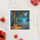 Serviette En Papier Ananas Jack-o-lanterne Sur Une Plage (En situation)