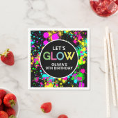 Serviette En Papier Anniversaire brillant de peinture néon (En situation)