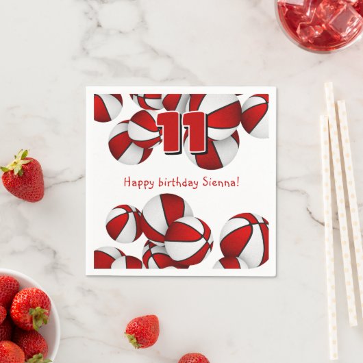 Serviette En Papier anniversaire de enfant de basket blanc rouge (En situation)