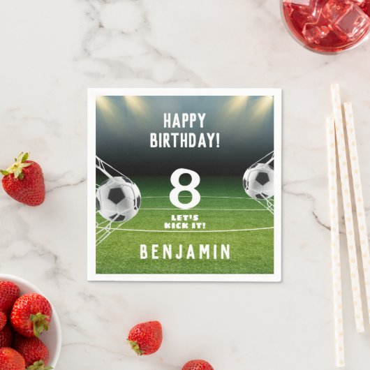 Serviette En Papier Anniversaire de enfant sportif de football de ball (En situation)