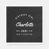 Serviette En Papier Anniversaire Fille Âgée À Perfection Rétro (Devant)