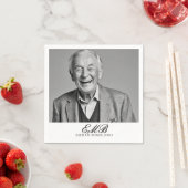 Serviette En Papier Anniversaire Homme élégant Photo Noir Blanc Monogr (En situation)