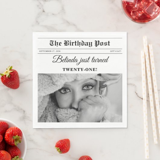 Serviette En Papier Anniversaire Journal amusant noir & blanc photo (En situation)