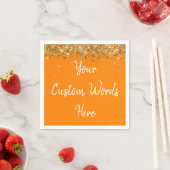 Serviette En Papier Anniversaire Orange Personnalisé (En situation)