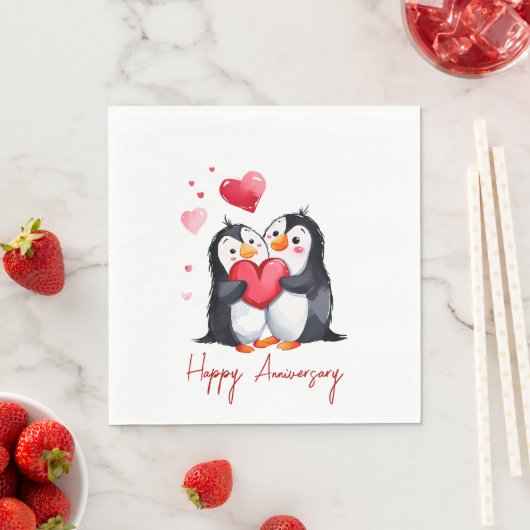 Serviette En Papier Anniversaire Pingouin Pair Avec Coeurs Rouges (En situation)