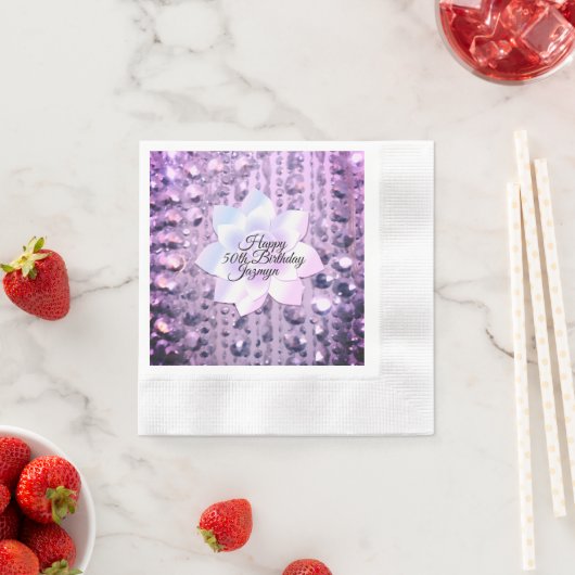 Serviette En Papier Anniversaire violet et rose élégant perlé (En situation)