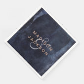Serviette En Papier Aquarelle bleu marine et Mariage Rose or Monogramm (Coin)