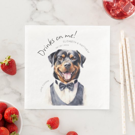 Serviette En Papier Aquarelle Dapper Rottweiler Waiter personnalisable (En situation)