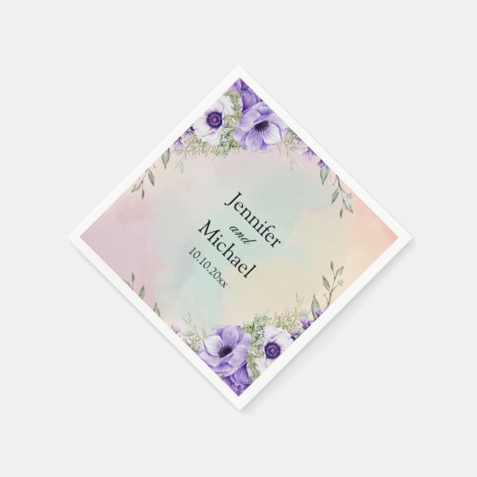 Serviette En Papier aquarelle fleurs violet élégant script mariage (Coin)