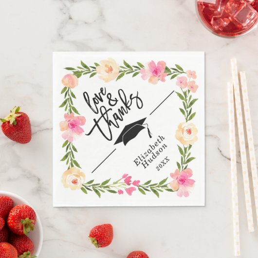 Serviette En Papier Aquarelle Floral Script Aimer & Merci Graduation (En situation)