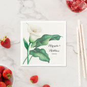 Serviette En Papier Aquarelle Lit blanc avec Mariage de feuillage vert (En situation)