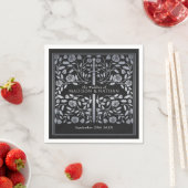 Serviette En Papier Argent Noir Royal Médiéval Mariage d'épée or (En situation)