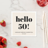 Serviette En Papier Audacieuse Typographie ivoire Moderne 50ème annive (En situation)