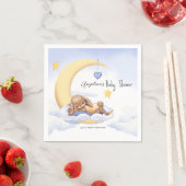Serviette en papier avec un mignon lapin. (En situation)