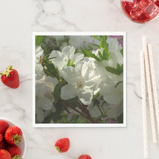 Serviette En Papier Azalées Blancs Solaires Belles Fleurs De Printemps (En situation)