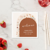 Serviette En Papier Baby shower Arch Fleur sauvage en terre cuite Boho (En situation)