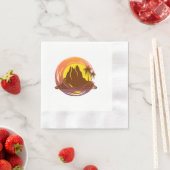 Serviette En Papier Badge avec paysage volcanique tropical et palmiers (En situation)