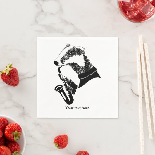 Serviette En Papier Badger jouant un saxophone (En situation)
