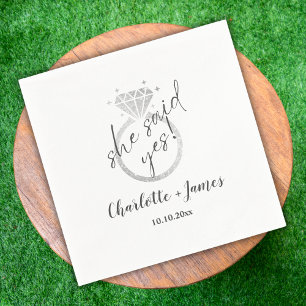 Serviette En Papier Bague élégante en argent Elle a dit oui Engagement