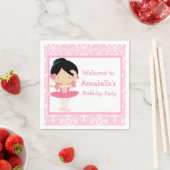 Serviette En Papier Ballerina aux cheveux noirs mignons fête d'anniver (En situation)