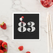 Serviette En Papier ballons pour la fête du 83e anniversaire (En situation)