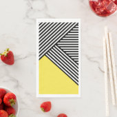 Serviette En Papier Bandes noires et blanches avec triangle jaune (En situation)
