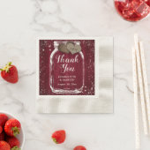 Serviette En Papier Barn Wood Mason Jar Burgundy Mariage Merci (En situation)