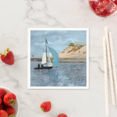 SERVIETTE EN PAPIER BATEAU À VOILE (En situation)