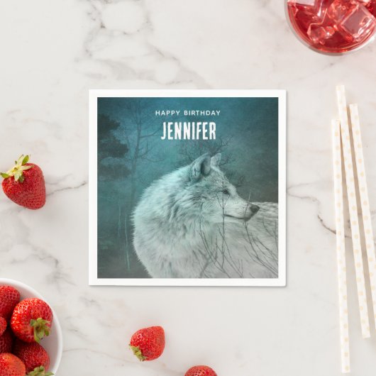 Serviette En Papier Beau loup gris dans une forêt foncée Anniversaire (En situation)
