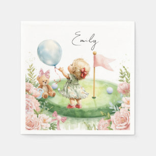 Serviette En Papier Bébé fille golfeuse sur le green de pratique