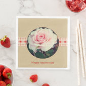 Serviette En Papier Beige Rose Et Rouge (En situation)