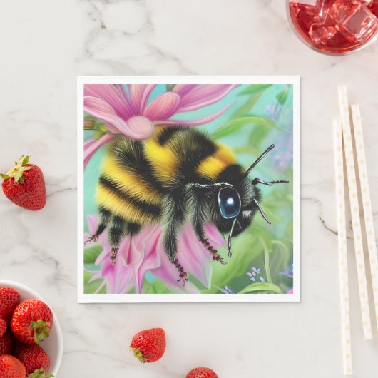 Serviette En Papier Belle abeille sur une fleur rose Gros plan (En situation)