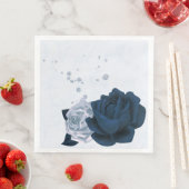 Serviette En Papier Belle bleu marine poussiéreuse fleurs & papier feu (En situation)