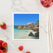 Serviette En Papier Belle Mer Tropicale avec Côte Rocheuse Couverte (En situation)