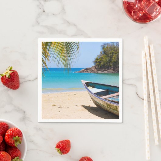 Serviette En Papier Belle plage tropicale avec bateau à rames (En situation)