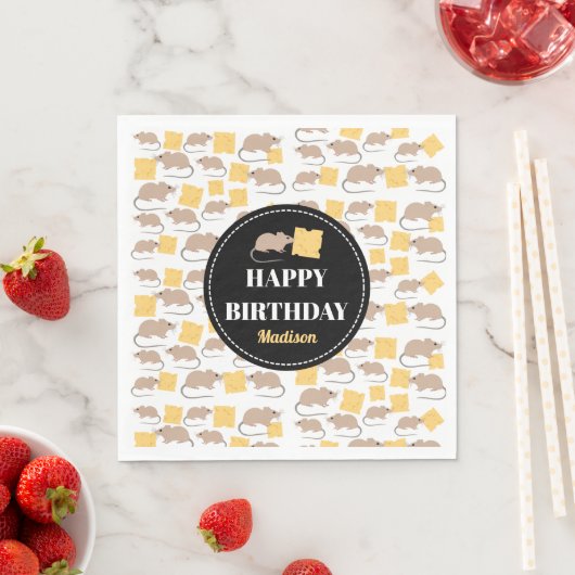 Serviette En Papier Belle Souris Rodent Manger Fromage Anniversaire (En situation)