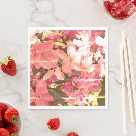 Serviette En Papier Belles fleurs roses (En situation)