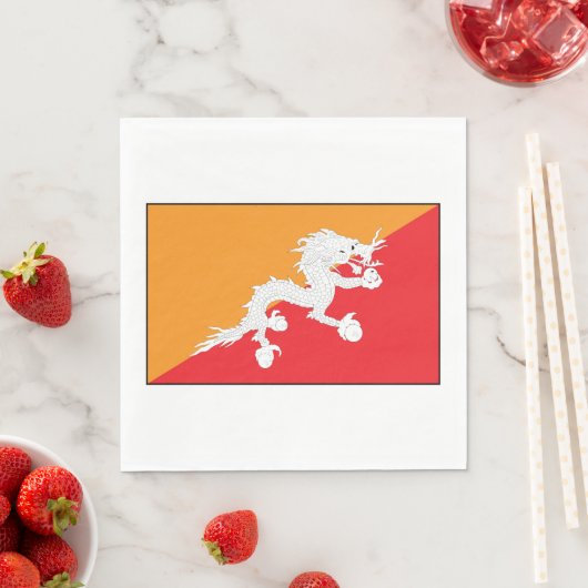 Serviette En Papier Bhoutan Drapeau design avec Dragon Blanc (En situation)