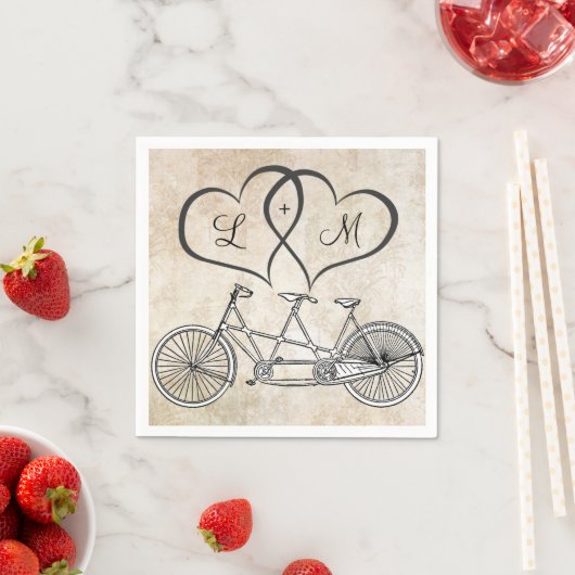 Serviette En Papier Bicyclette pour deux coeurs Mariage personnalisé N (En situation)