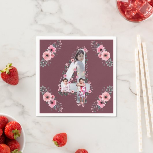 Serviette En Papier Big 4th Birthday Girl Photo Collage Fleur rose (En situation)