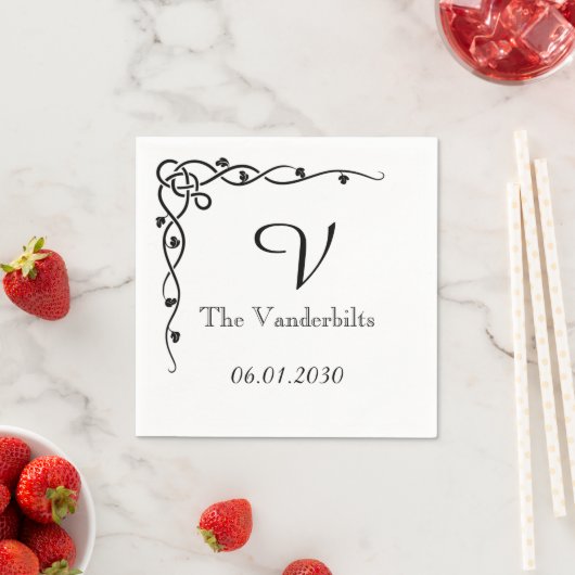 Serviette En Papier Black Celtic Corner Vine Monogramme Mariage (En situation)