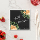 Serviette En Papier Black & Peach Mariage Floral moderne (En situation)