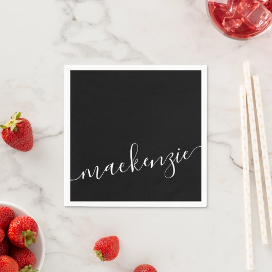 Serviette En Papier Black Script Modern Personnalisé Nom Party (En situation)