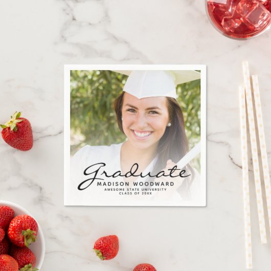 Serviette En Papier Black Script Photo Graduation Party (En situation)