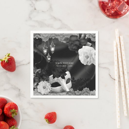 Serviette En Papier Black & White Elegant Masquerade Party (En situation)