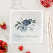 Serviette En Papier blanc & bleu mariage fleuri (En situation)