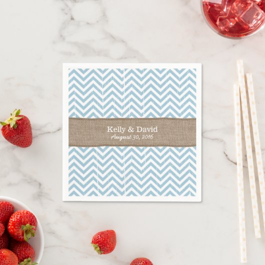 Serviette En Papier Bleu Chevron rayures Burlap ruban Mariage rustique (En situation)