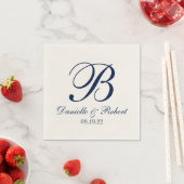 Serviette En Papier Bleu| Ivory Custom Wedding Monogram Papier Napkin (En situation)