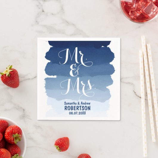 Serviette En Papier Bleu marine rayures aquarelle ombre mariage (En situation)